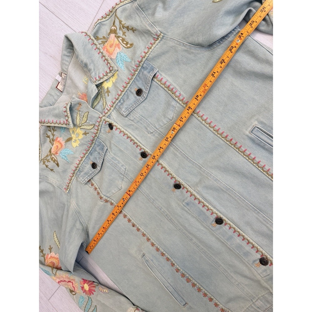 Johnny Was Denim Floral Embroidered Jacket Sz XL - Picture 9 of 11